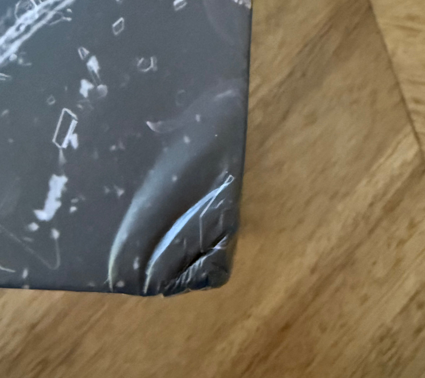 Valentino Heir Boxset - Damaged Kickstarter Stock