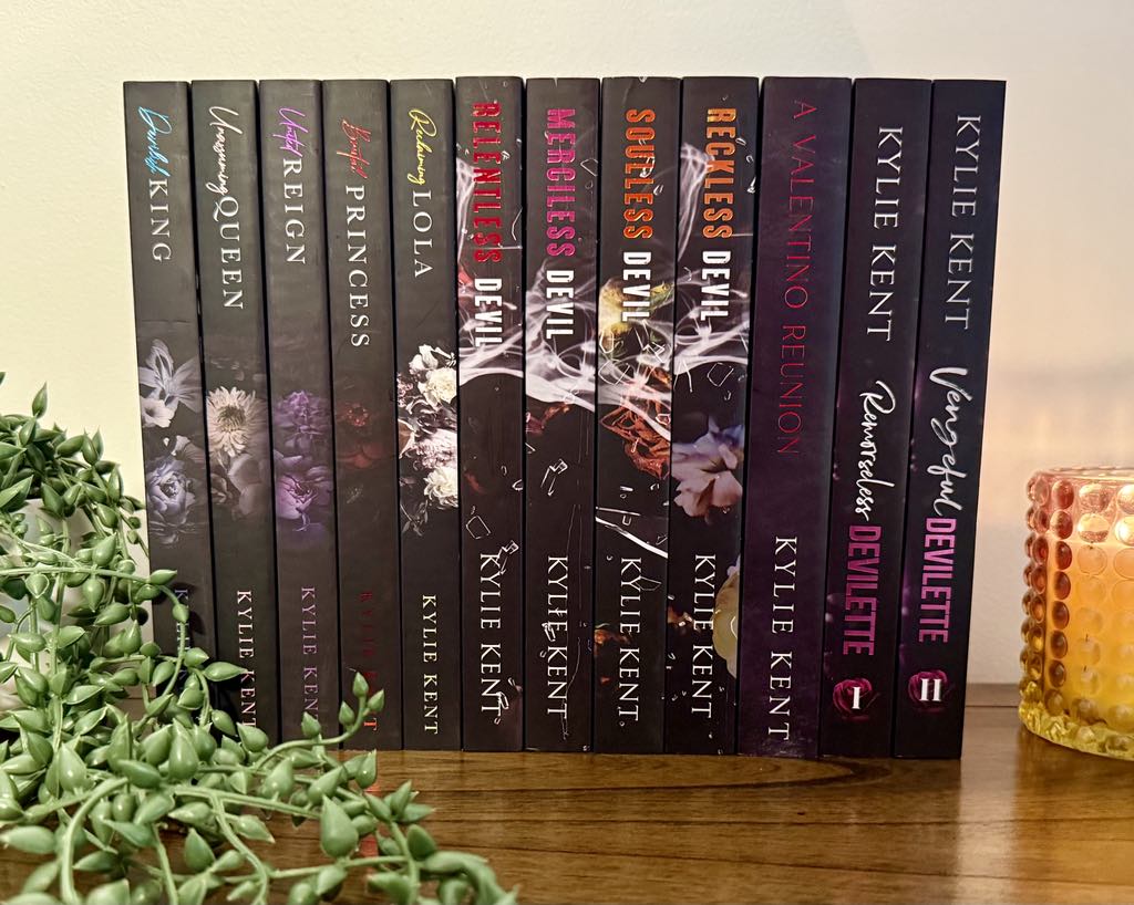 Complete Valentino Family Series