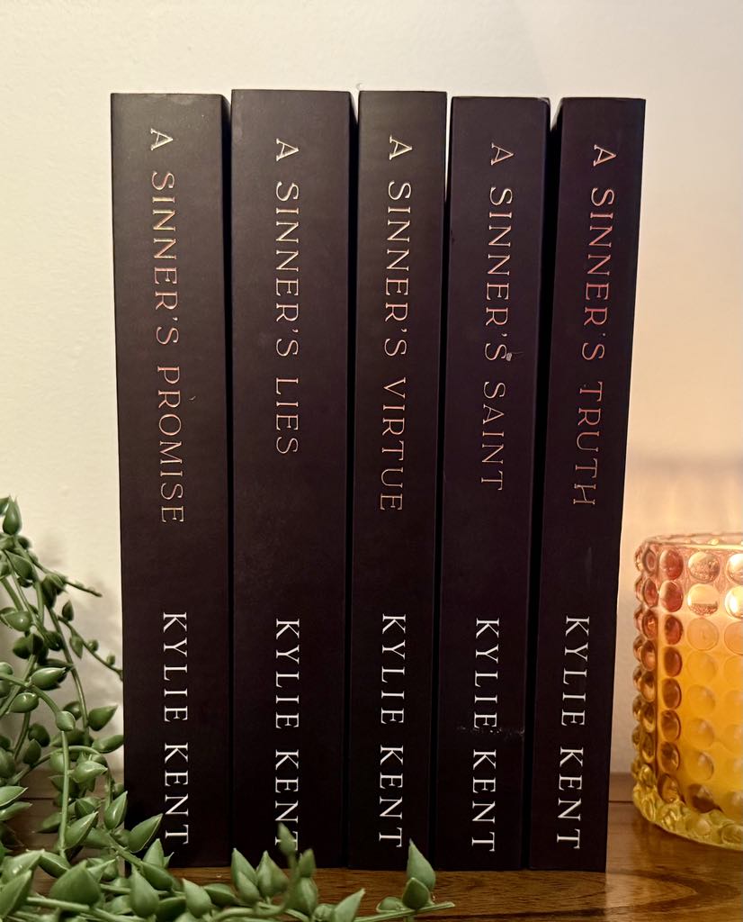 De Bellis Crime Family Bundle